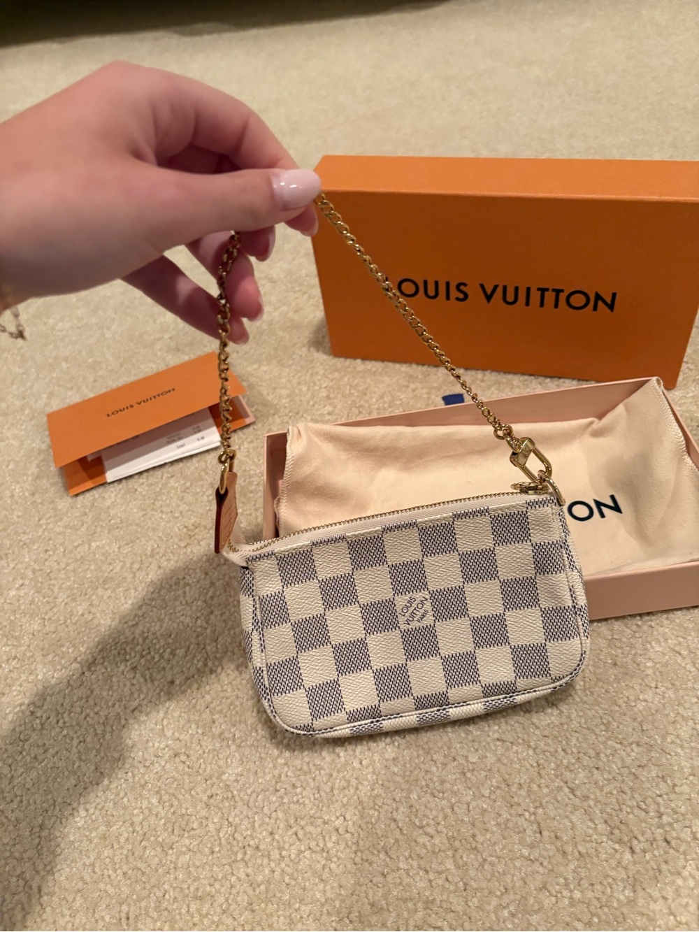 Louis Vuitton Damier Azur Mini Pochette Accessoires - Cream/Blue - Picture 2 of 11